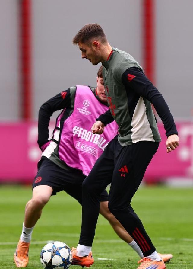 MILANSPORT下载-拜仁慕尼黑主场告捷,全力备战未来挑战的简单介绍